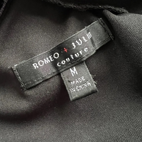 Women’s Sz Medium Couter Velvet Gray Blouse Cold Shoulder with Adjustable Straps - Picture 12 of 14